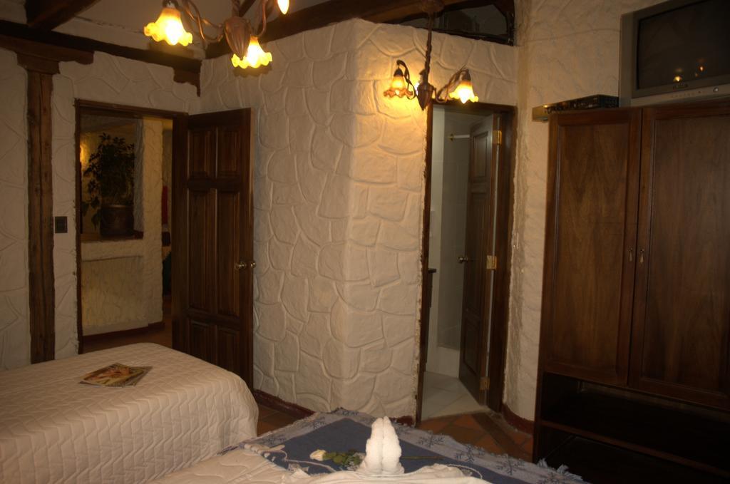 Hotel Quito Antiguo Chambre photo