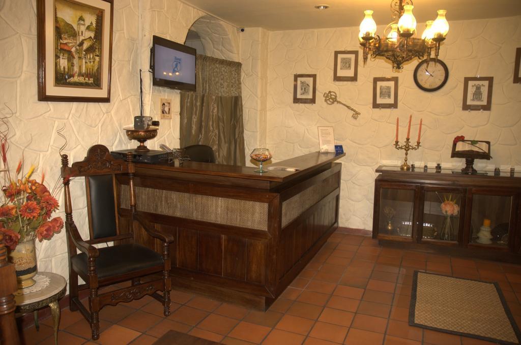 Hotel Quito Antiguo Extérieur photo