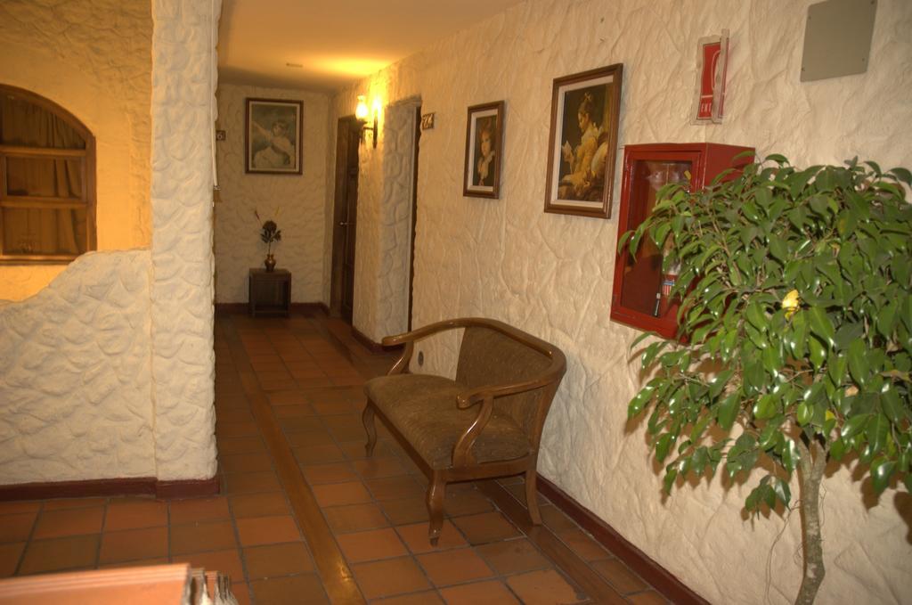 Hotel Quito Antiguo Extérieur photo