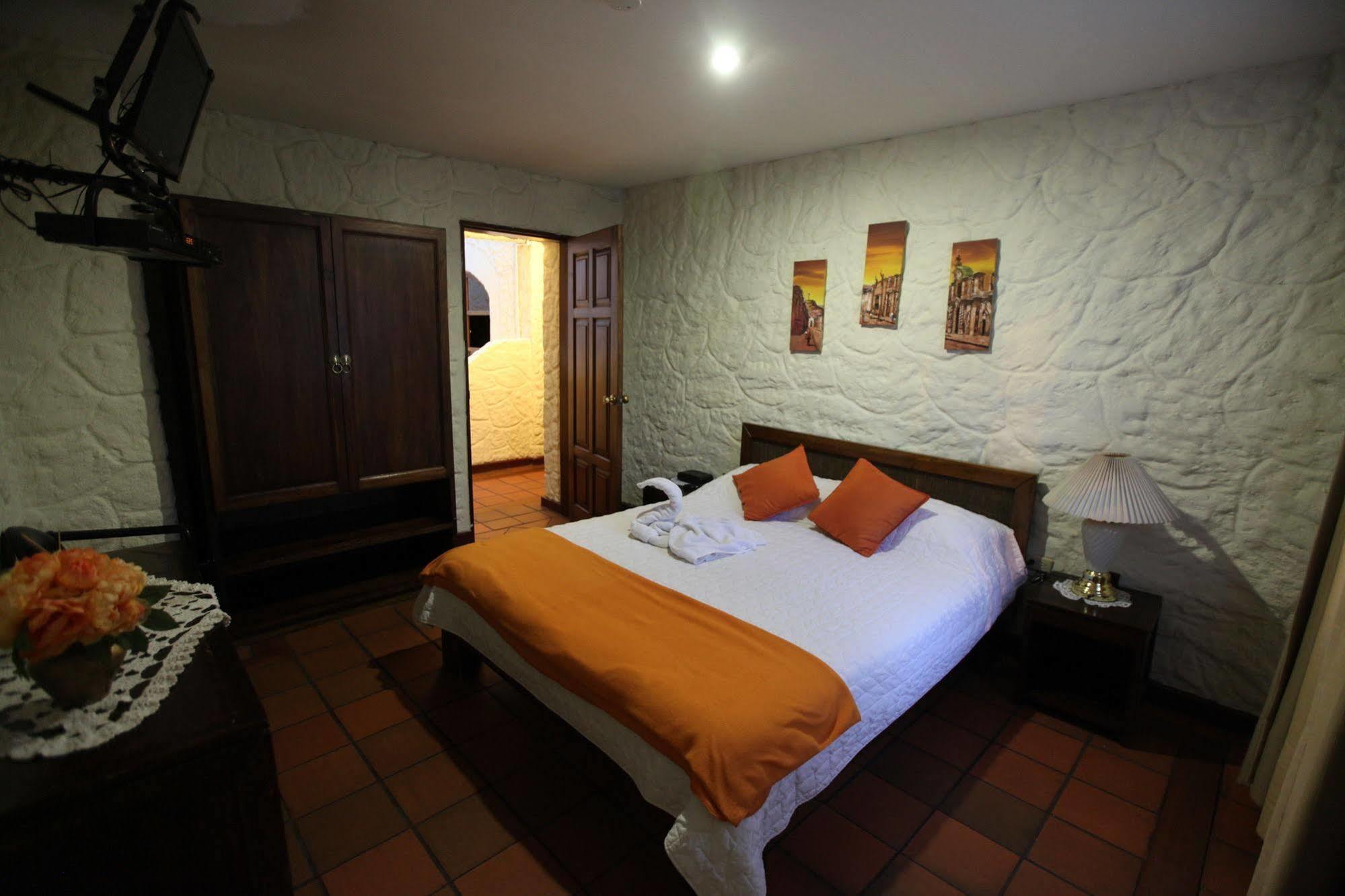 Hotel Quito Antiguo Extérieur photo